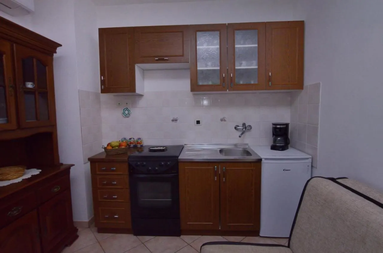 Apartments Mariano Baldasi 0*,  Croatia